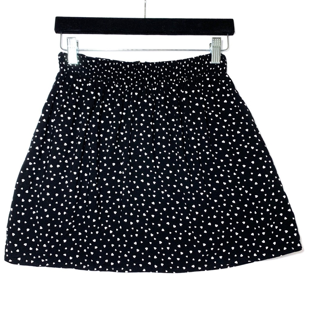 DIVIDED | H&M Black/White Heart Pattern Skirt